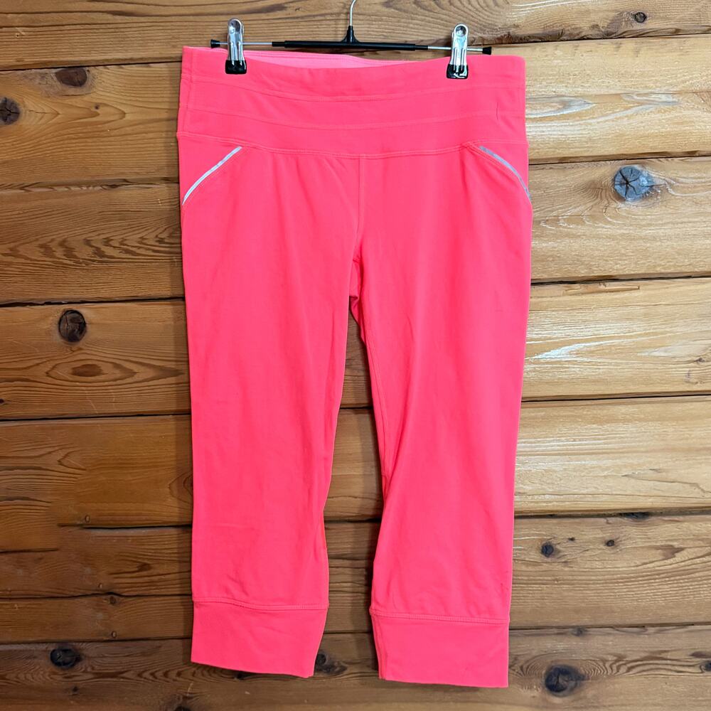 Athleta Bright Orange Capri cropped Leggings Medium
